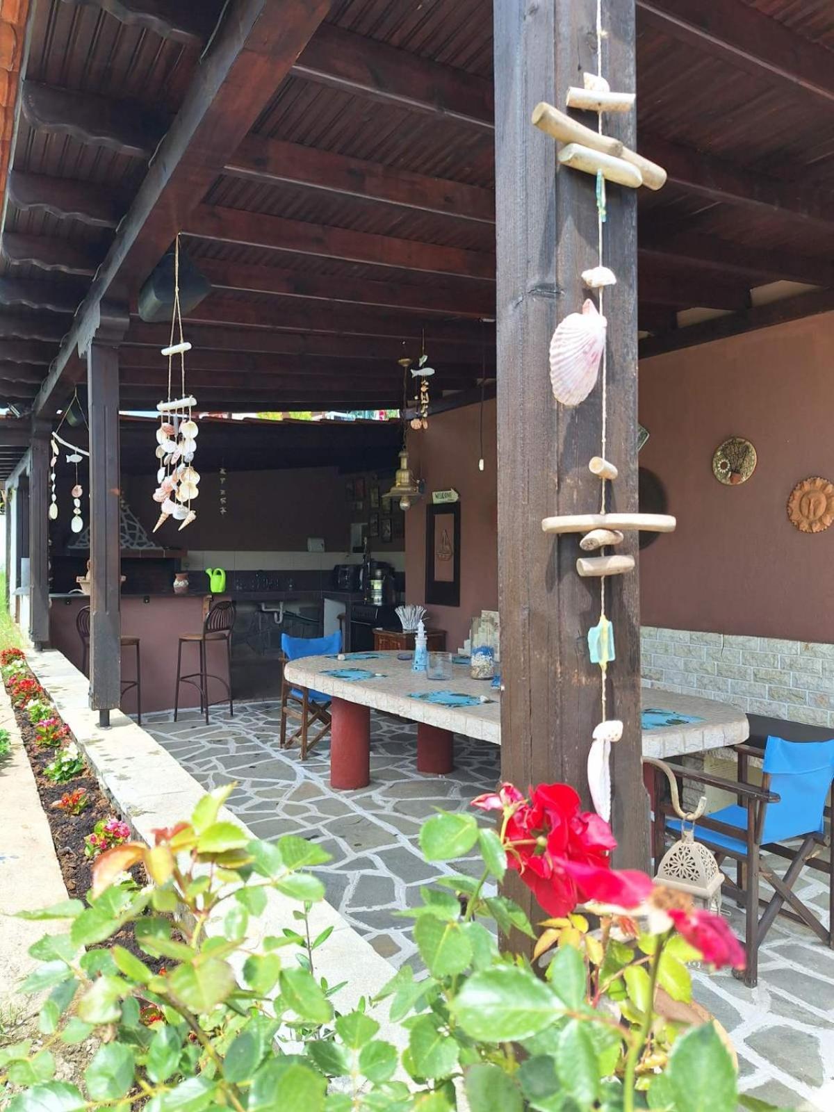 Roadhouse, Nilie Hospitality Mgmt Villa Flogita Exteriör bild
